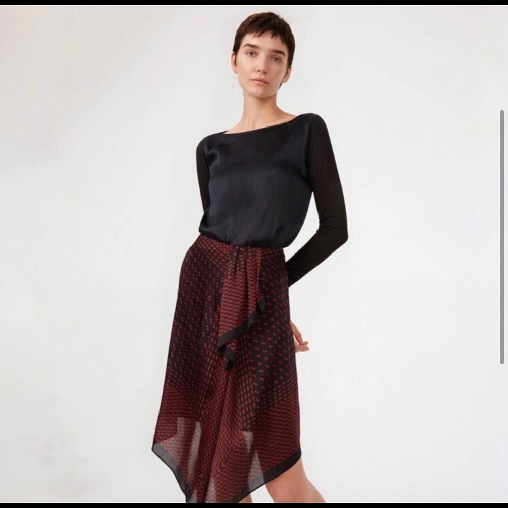 Club Monaco Selleenyah Jupe
Handkerchief Skirt